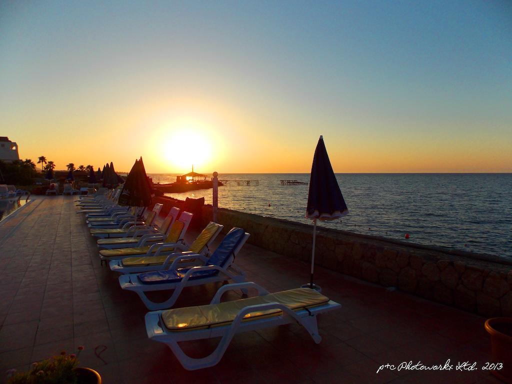 Manolya Hotel Kyrenia  Exterior foto