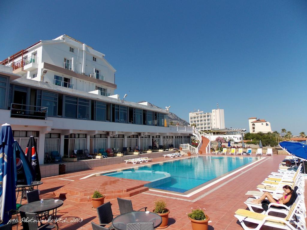 Manolya Hotel Kyrenia  Exterior foto